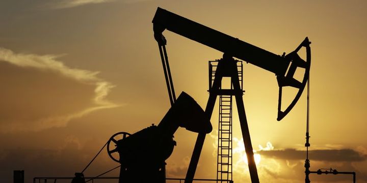 Brent petrolün varili 77.29 dolar